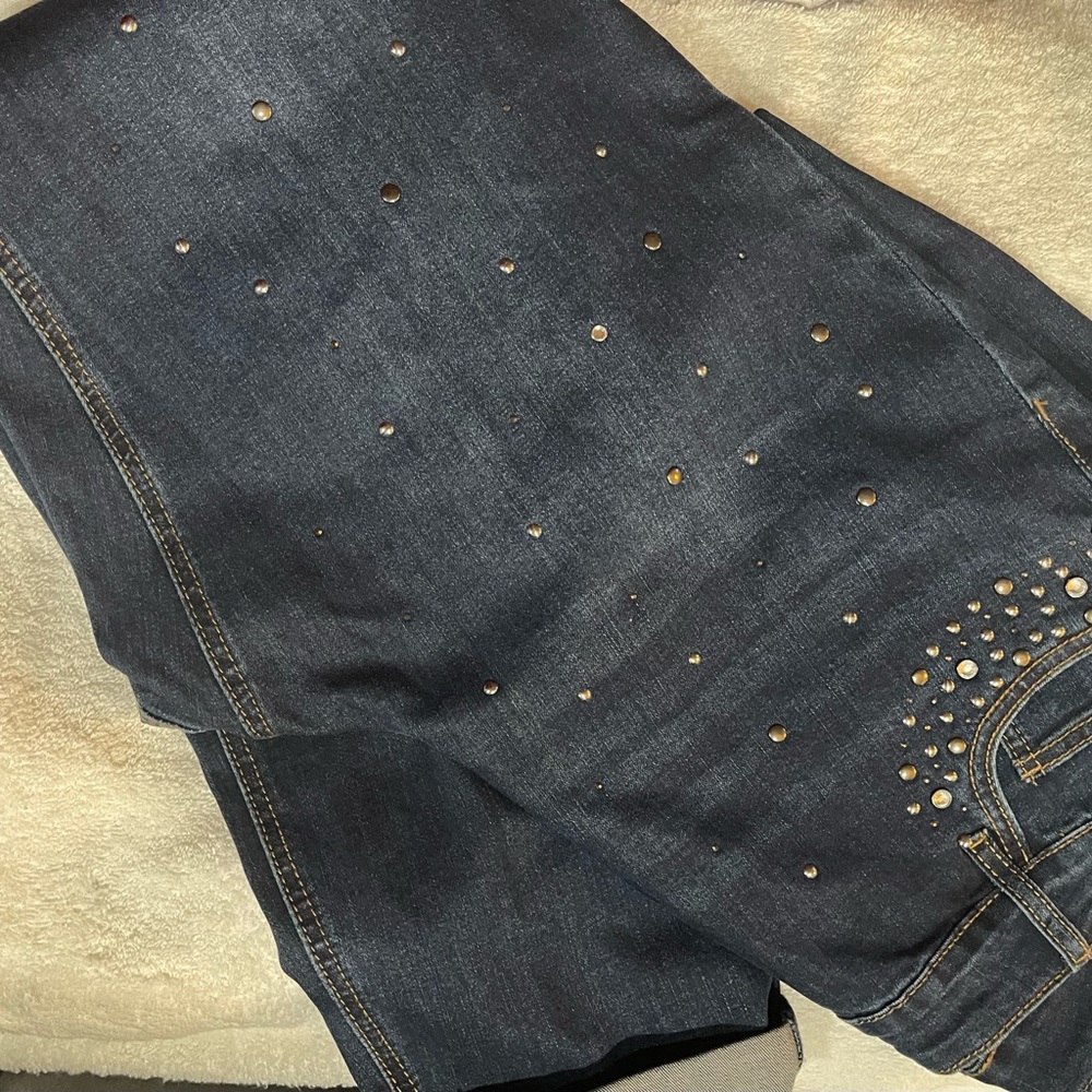Women’s Stud Cuffed Skinny Jeans